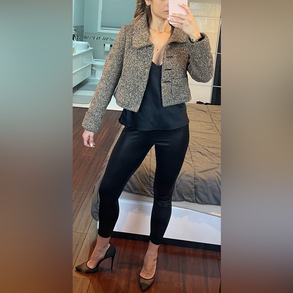 Club Monaco Cropped Blazer, like new condition, Size: XS - Picture 3 of 9